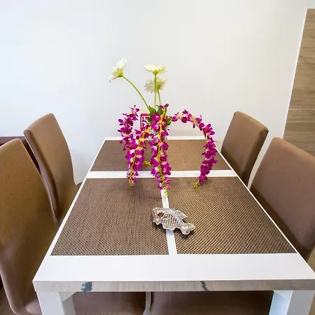 Nives In The Center - Free Parking * Сплит