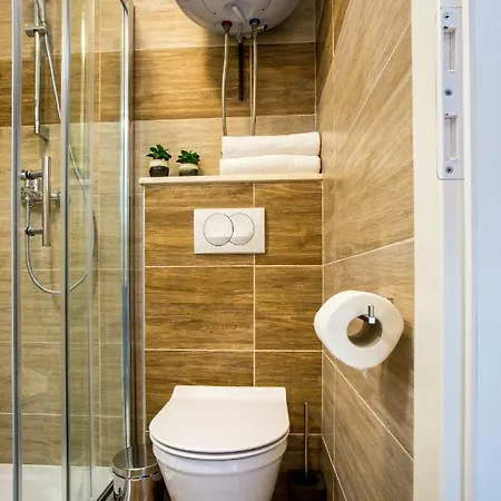 Апартаменты Nives In The Center - Free Parking