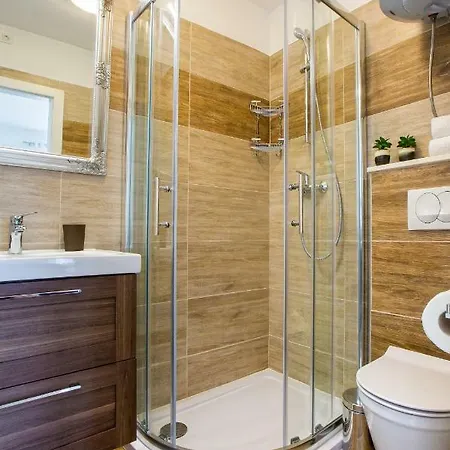 Апартаменты Nives In The Center - Free Parking Сплит