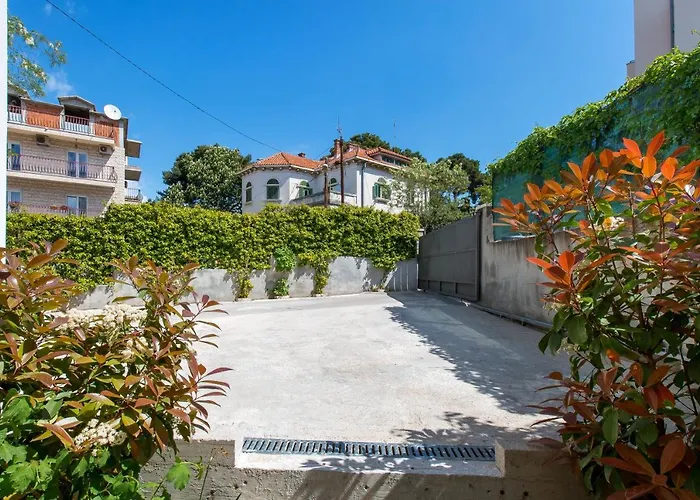 Nives In The Center - Free Parking Lägenhet *