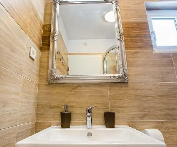 Nives In The Center - Free Parking Lägenhet Split