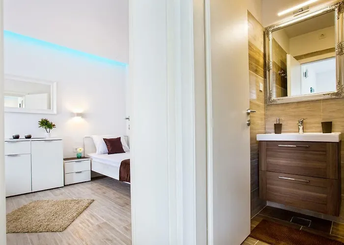 Nives In The Center - Free Parking Split