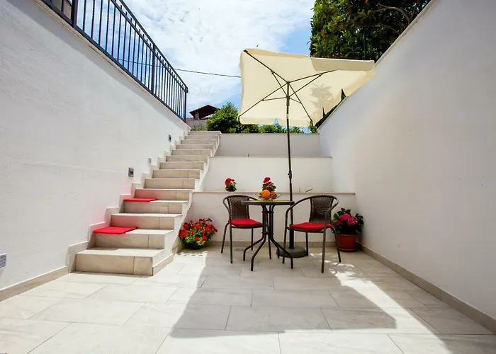 Nives In The Center - Free Parking Lägenhet