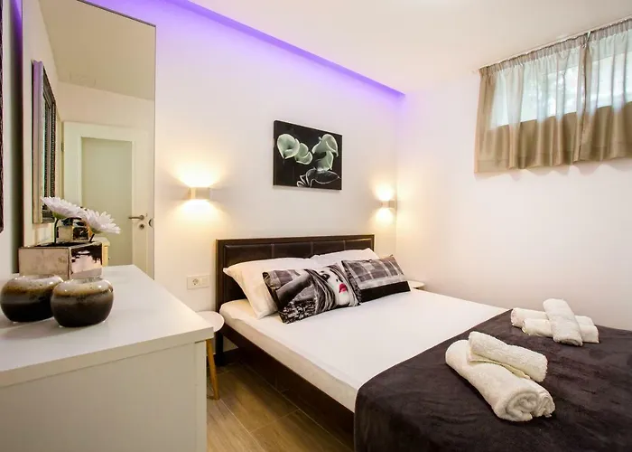 Nives In The Center - Free Parking *