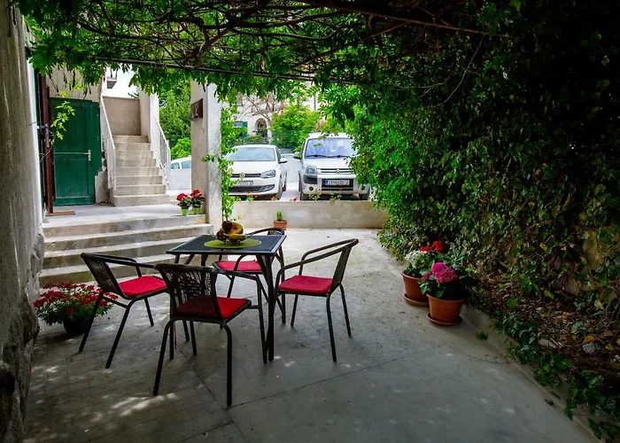 Lägenhet Nives In The Center - Free Parking *