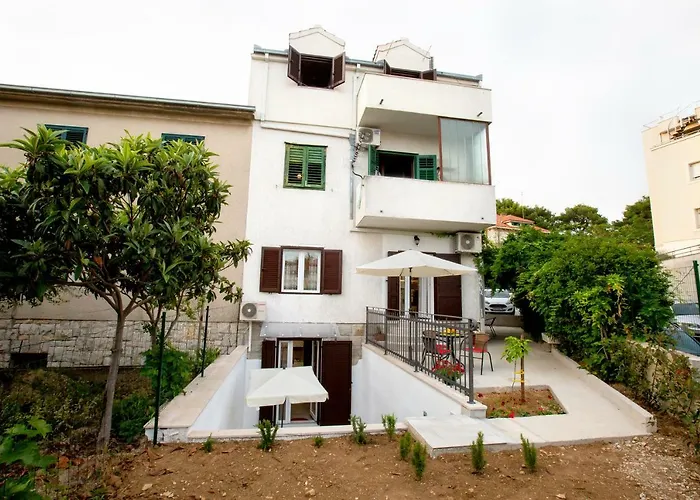 Nives In The Center - Free Parking Lägenhet Split