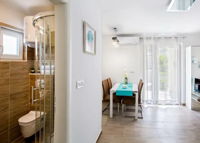 Nives In The Center - Free Parking Lägenhet *