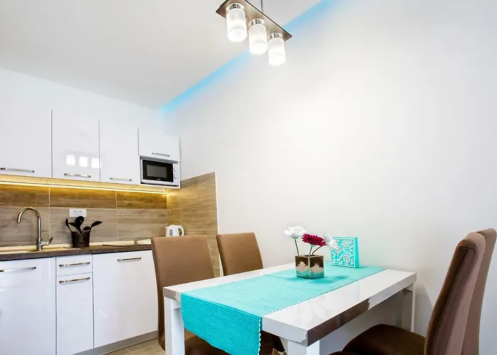 Lägenhet Nives In The Center - Free Parking Split