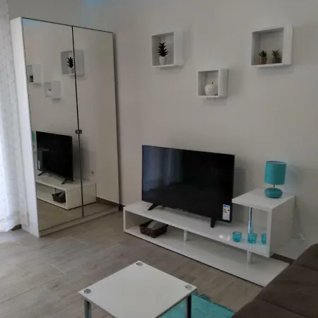 Apartment Nives In The Center - Free Parking *