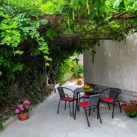 Daire Nives In The Center - Free Parking Split