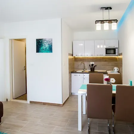 Nives In The Center - Free Parking Appartement Split