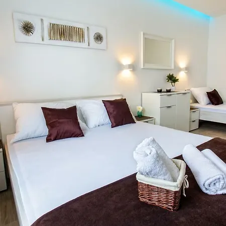 Nives In The Center - Free Parking *