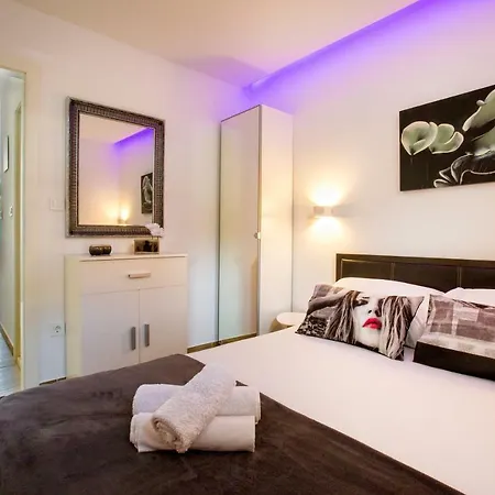 Nives In The Center - Free Parking Split