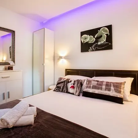 Nives In The Center - Free Parking スプリト