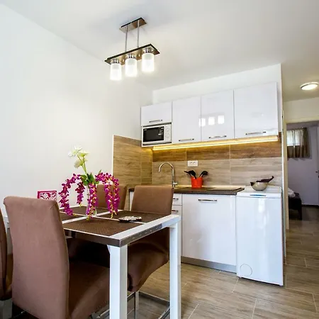 Nives In The Center - Free Parking Split